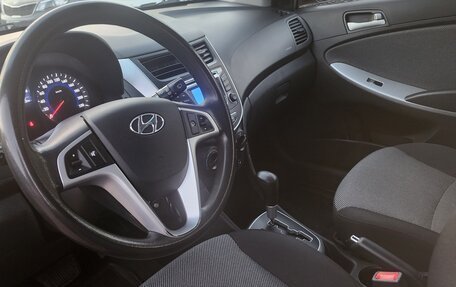 Hyundai Solaris II рестайлинг, 2011 год, 680 000 рублей, 7 фотография