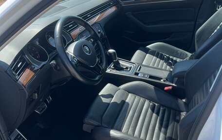 Volkswagen Passat B8 рестайлинг, 2019 год, 2 650 000 рублей, 7 фотография