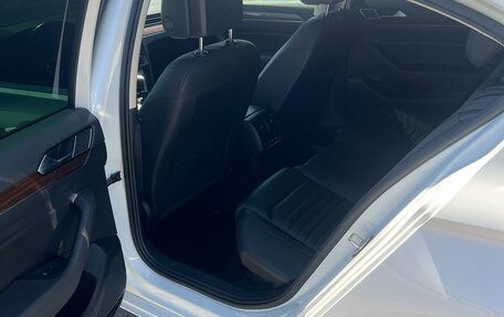 Volkswagen Passat B8 рестайлинг, 2019 год, 2 650 000 рублей, 10 фотография