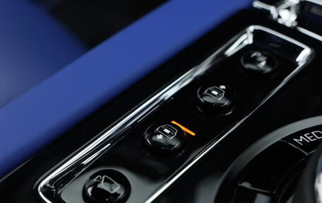 Rolls-Royce Cullinan, 2022 год, 27 700 000 рублей, 22 фотография
