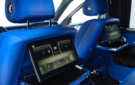 Rolls-Royce Cullinan, 2022 год, 27 700 000 рублей, 27 фотография