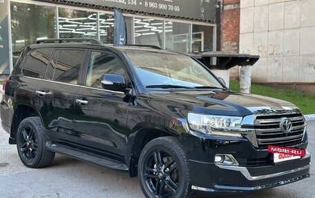 Toyota Land Cruiser 200, 2018 год, 6 190 000 рублей, 5 фотография