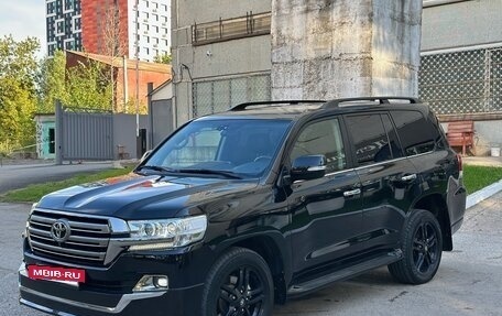 Toyota Land Cruiser 200, 2018 год, 6 190 000 рублей, 14 фотография