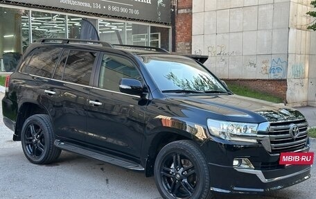 Toyota Land Cruiser 200, 2018 год, 6 190 000 рублей, 15 фотография