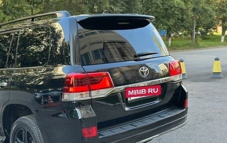 Toyota Land Cruiser 200, 2018 год, 6 190 000 рублей, 12 фотография