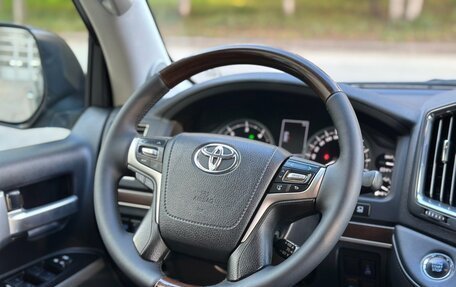Toyota Land Cruiser 200, 2018 год, 6 190 000 рублей, 20 фотография