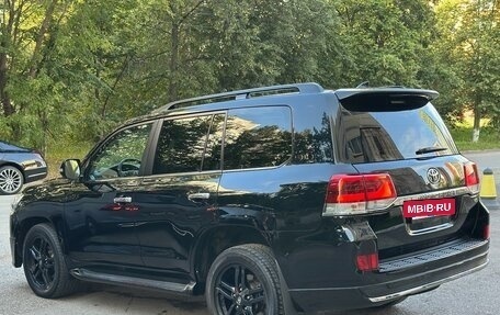 Toyota Land Cruiser 200, 2018 год, 6 190 000 рублей, 17 фотография