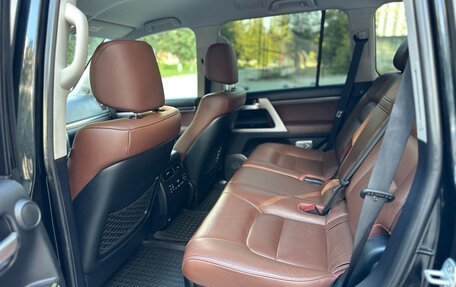 Toyota Land Cruiser 200, 2018 год, 6 190 000 рублей, 33 фотография