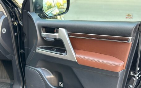 Toyota Land Cruiser 200, 2018 год, 6 190 000 рублей, 38 фотография