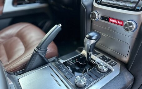 Toyota Land Cruiser 200, 2018 год, 6 190 000 рублей, 35 фотография