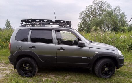 Chevrolet Niva I рестайлинг, 2013 год, 560 000 рублей, 4 фотография