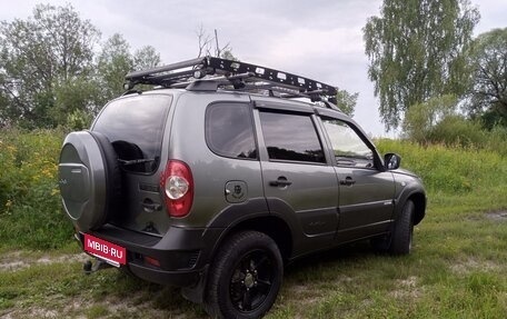 Chevrolet Niva I рестайлинг, 2013 год, 560 000 рублей, 3 фотография