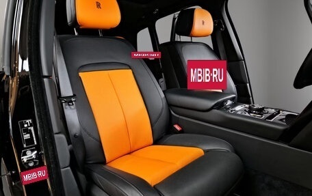 Rolls-Royce Cullinan, 2022 год, 20 000 000 рублей, 23 фотография