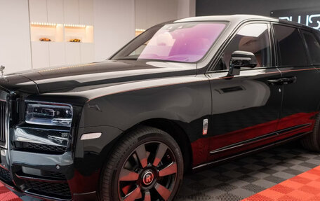 Rolls-Royce Cullinan, 2022 год, 20 000 000 рублей, 4 фотография