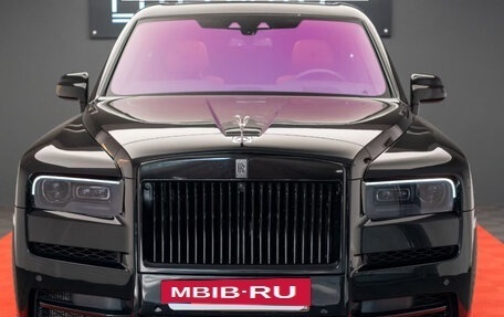 Rolls-Royce Cullinan, 2022 год, 20 000 000 рублей, 2 фотография