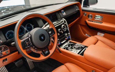 Rolls-Royce Cullinan, 2022 год, 20 000 000 рублей, 10 фотография