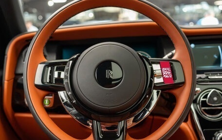 Rolls-Royce Cullinan, 2022 год, 20 000 000 рублей, 20 фотография