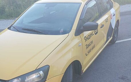 Volkswagen Polo VI (EU Market), 2016 год, 750 000 рублей, 4 фотография