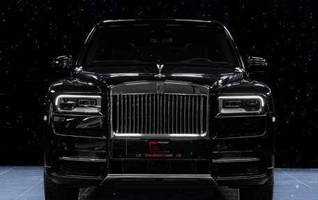 Rolls-Royce Cullinan, 2022 год, 22 000 000 рублей, 3 фотография