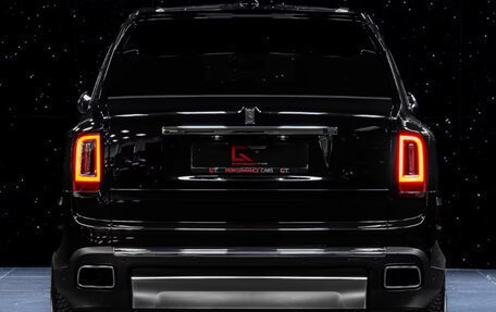 Rolls-Royce Cullinan, 2022 год, 22 000 000 рублей, 13 фотография