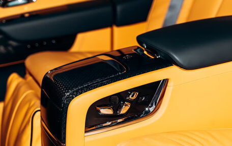 Rolls-Royce Cullinan, 2022 год, 21 900 000 рублей, 15 фотография