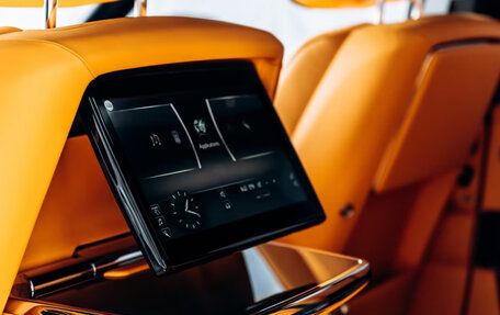 Rolls-Royce Cullinan, 2022 год, 21 900 000 рублей, 17 фотография