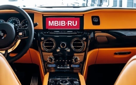 Rolls-Royce Cullinan, 2022 год, 21 900 000 рублей, 19 фотография