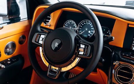 Rolls-Royce Cullinan, 2022 год, 21 900 000 рублей, 23 фотография