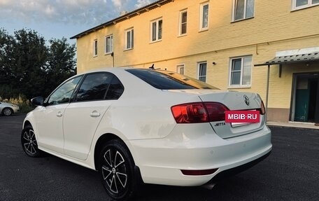 Volkswagen Jetta VI, 2012 год, 1 100 000 рублей, 4 фотография