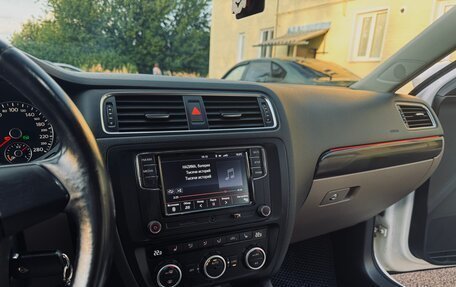 Volkswagen Jetta VI, 2012 год, 1 100 000 рублей, 15 фотография