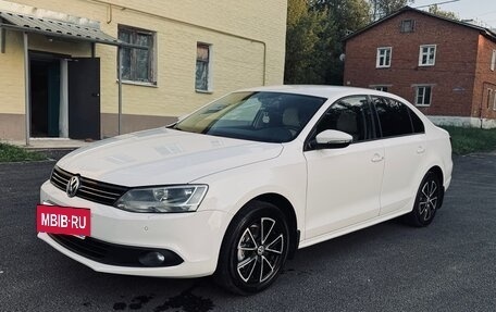 Volkswagen Jetta VI, 2012 год, 1 100 000 рублей, 20 фотография