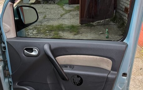Renault Kangoo II рестайлинг, 2012 год, 800 000 рублей, 14 фотография