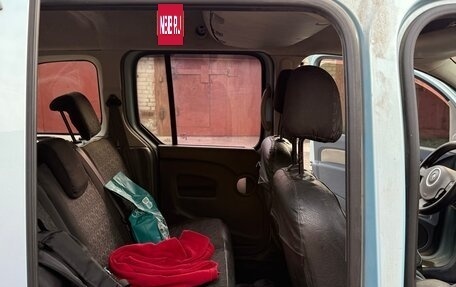 Renault Kangoo II рестайлинг, 2012 год, 800 000 рублей, 17 фотография