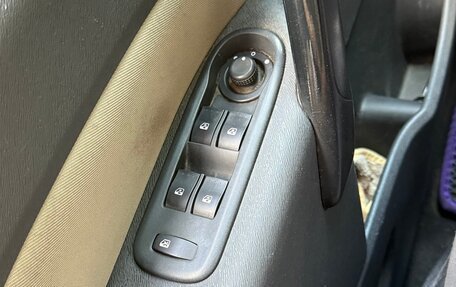 Renault Kangoo II рестайлинг, 2012 год, 800 000 рублей, 26 фотография