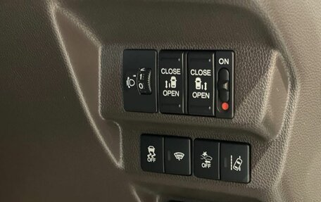 Honda Freed II, 2017 год, 1 625 000 рублей, 12 фотография