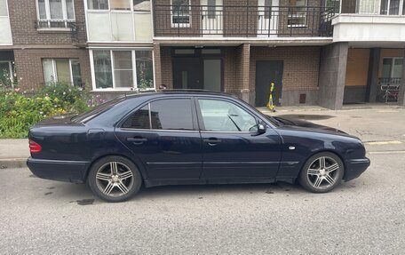 Mercedes-Benz E-Класс, 1998 год, 390 000 рублей, 4 фотография