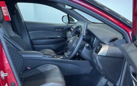 Toyota C-HR I рестайлинг, 2019 год, 1 870 000 рублей, 10 фотография