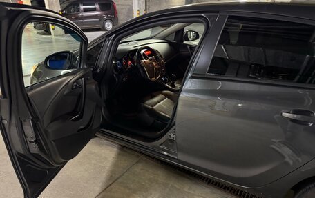 Opel Astra J, 2011 год, 539 000 рублей, 5 фотография