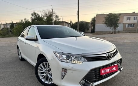 Toyota Camry, 2015 год, 2 500 000 рублей, 2 фотография