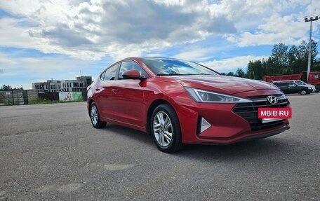 Hyundai Elantra VI рестайлинг, 2019 год, 1 800 000 рублей, 5 фотография