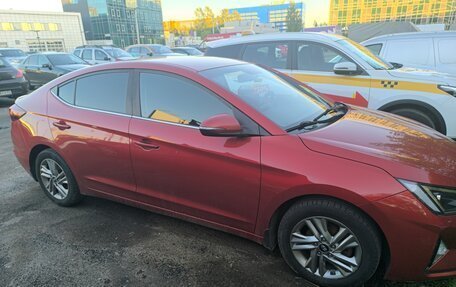 Hyundai Elantra VI рестайлинг, 2019 год, 1 800 000 рублей, 9 фотография