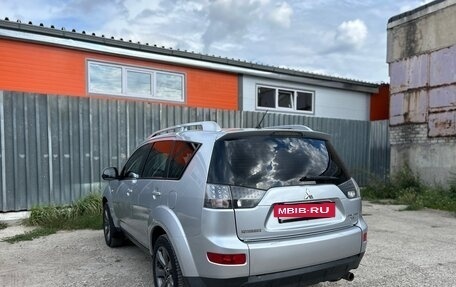 Mitsubishi Outlander III рестайлинг 3, 2008 год, 1 200 000 рублей, 7 фотография