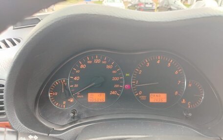 Toyota Avensis III рестайлинг, 2006 год, 670 000 рублей, 23 фотография
