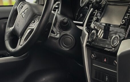 Mitsubishi L200 IV рестайлинг, 2023 год, 3 800 000 рублей, 14 фотография
