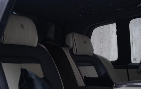 Rolls-Royce Cullinan, 2022 год, 21 000 000 рублей, 22 фотография