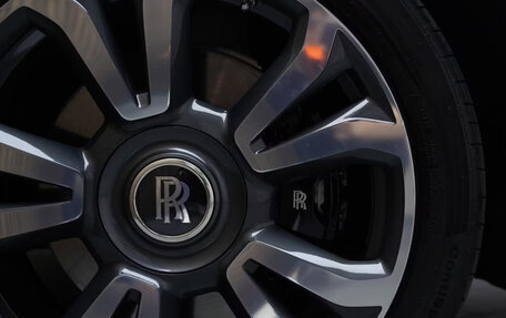 Rolls-Royce Cullinan, 2022 год, 21 000 000 рублей, 30 фотография