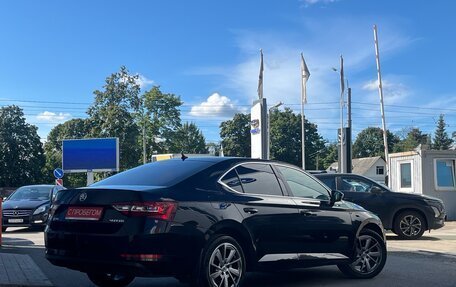 Skoda Superb III рестайлинг, 2017 год, 1 889 000 рублей, 4 фотография