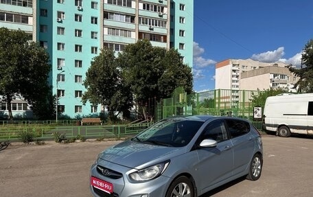 Hyundai Solaris II рестайлинг, 2012 год, 930 000 рублей, 1 фотография