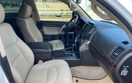 Toyota Land Cruiser 200, 2010 год, 3 600 000 рублей, 8 фотография