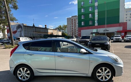 Hyundai Solaris II рестайлинг, 2012 год, 930 000 рублей, 5 фотография